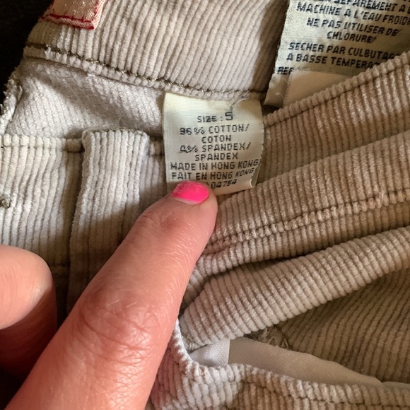 Union Bay size 5 corduroy jeans. - Picture 2 of 3
